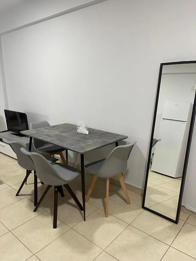 Alex Beach Apartment 34 لارنكا